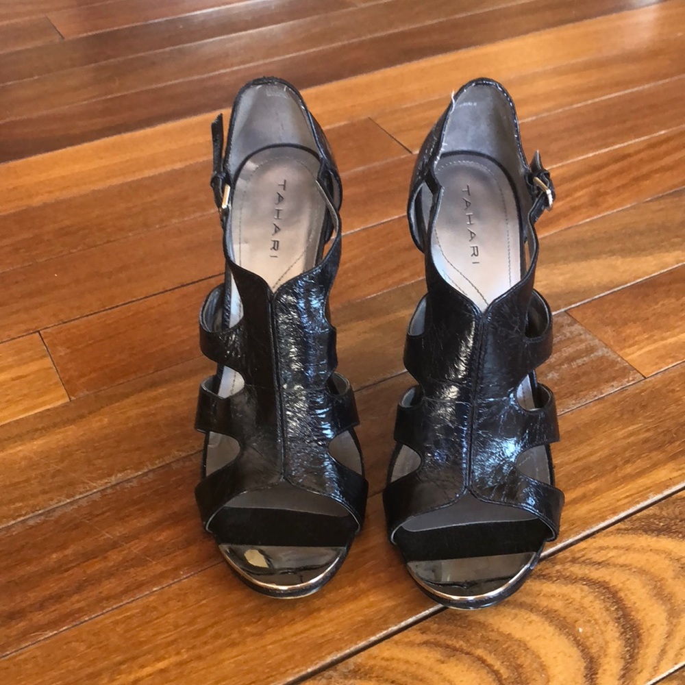 Tahari heeled sandal